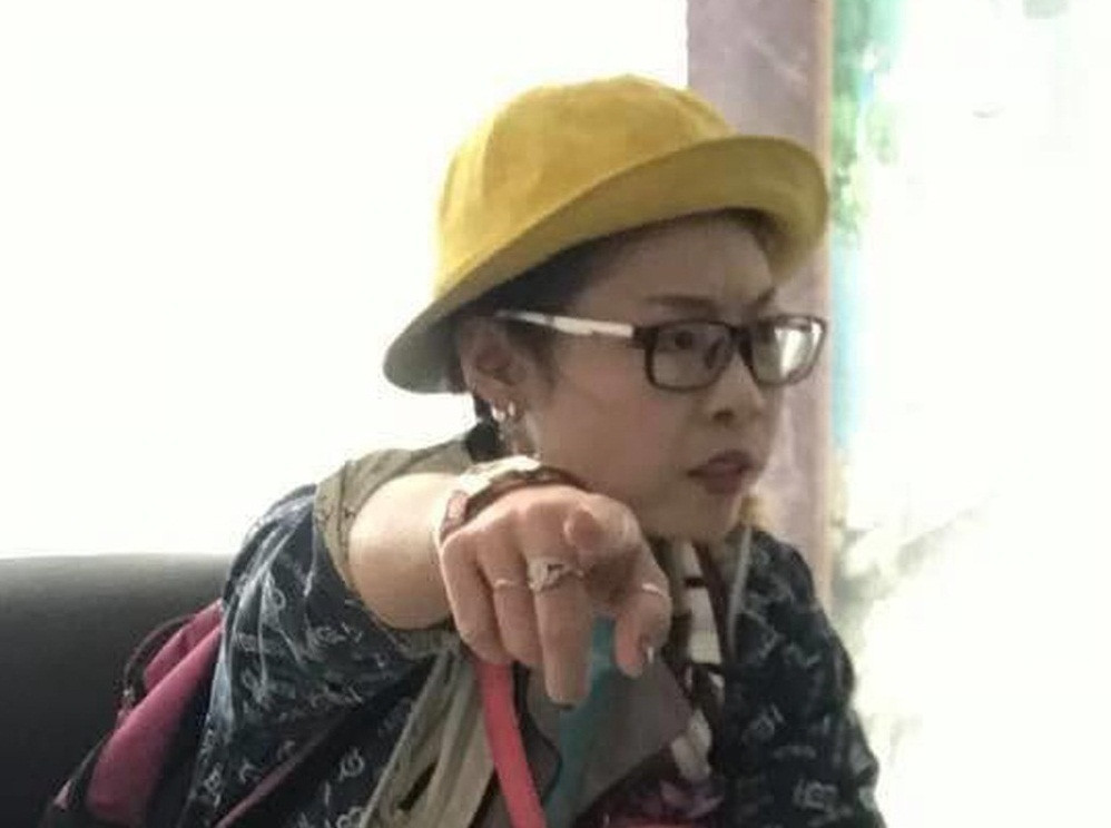 Đúng như lời bác sĩ Phương, sau khi ra viện, Bella có một thời gian không xuất hiện.