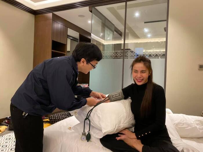 Thuy Tien “khoe” quyen gop duoc 40 ty dong, tiet lo phan ung cua Cong Vinh-Hinh-3