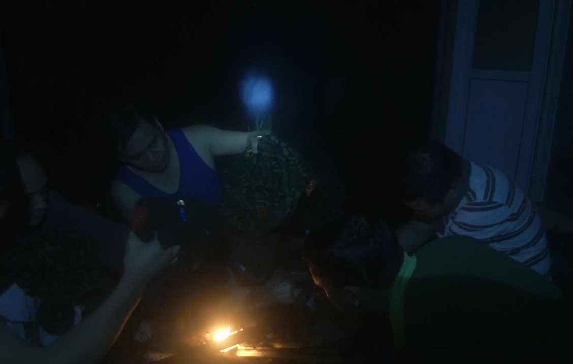 Một trong 8 người còn sống sót trong hành trình tiến vào thủy điện Rào Trăng 3 cùng đoàn công tác kể lại, Trạm kiểm lâm 67 có một gian bếp, hai gian giữa khá rộng rãi đủ chỗ cho 13 người, còn 8 người ở gian nhỏ hơn và có giường chiếu cho mọi người nghỉ ngơi.