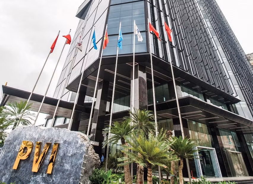 TGD PVI nhan thuong 12 ty, 2.400 nhan vien 10 ty: Co bat thuong?