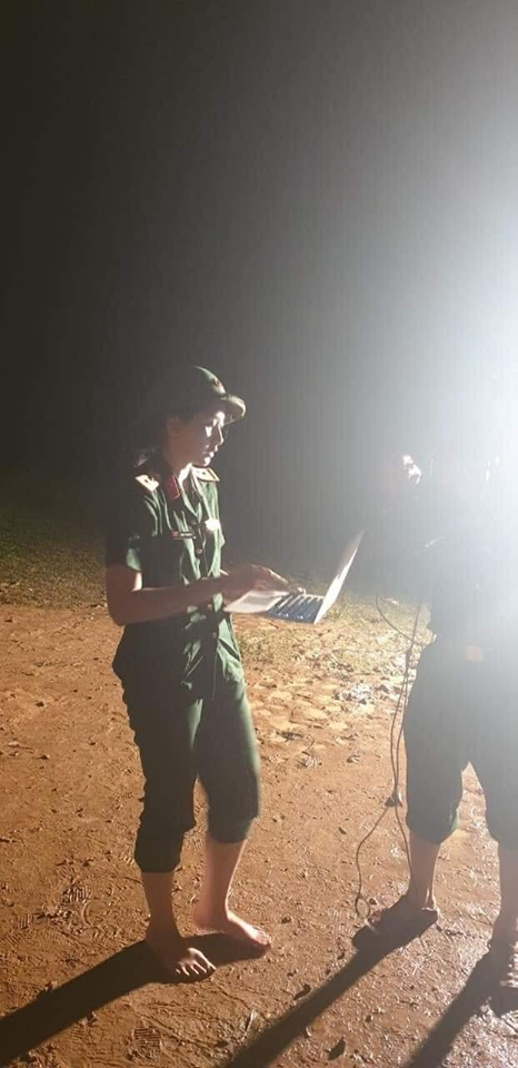 Trên báo Quân đội nhân dân những ngày qua là những bản tin kịp thời truyền tải thông tin về công tác cứu hộ các cán bộ, chiến sĩ tại tiểu khu 67 đến cứu hộ các công nhân thủy điện Rào Trăng 3 và cứu hộ các chiến sĩ Đoàn Kinh tế - Quốc phòng 337 trong vụ sạt lở đất ở Quảng Trị. Trong những bản tin ấy là sự xuất hiện, dẫn chương trình thực tế tại hiện trường của nữ phóng viên Phan Thanh Hà.