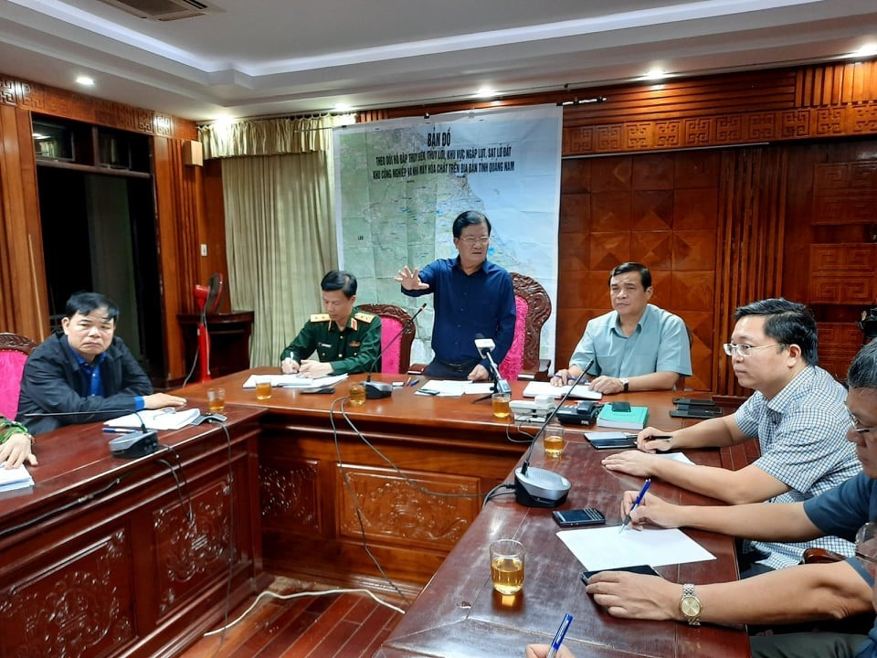 Sat lo vui 53 nguoi o Quang Nam: Tim thay 7 thi the