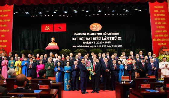 Ngày 18/10, tại phiên bế mạc Đại hội đại biểu Đảng bộ TPHCM lần thứ XI nhiệm kỳ 2020-2025, ông Nguyễn Thành Phong Chủ tịch UBND TPHCM, đã thay mặt Ban Chấp hành Đảng bộ TPHCM khóa XI phát biểu cảm ơn, nêu bật những đóng góp của ông Nguyễn Thiện Nhân, Ủy viên Bộ Chính trị, Bí thư Thành ủy TPHCM khóa X đối với TPHCM.