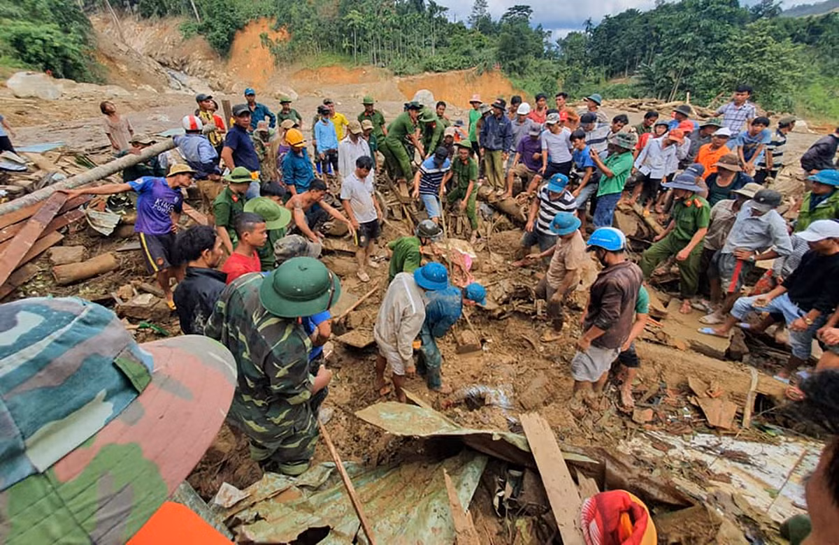 Mua lu, sat lo dat mien Trung: Con nguoi co tac dong vao thien tai?-Hinh-2