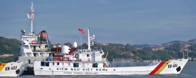 Tau kiem ngu tiep can vi tri 2 tau ca Binh Dinh bi nan tren bien