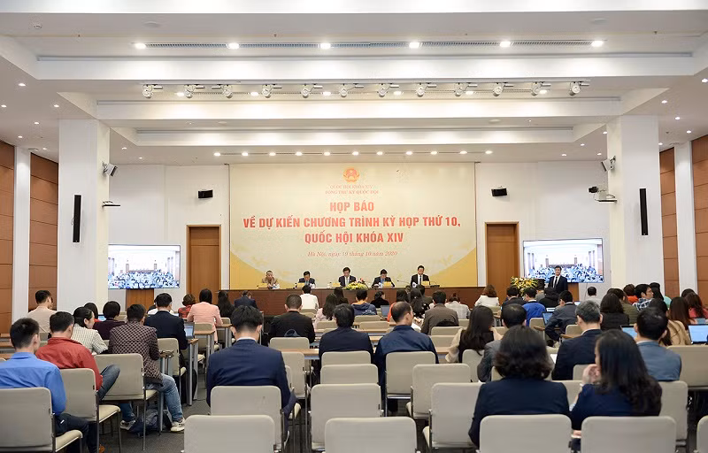 Ky hop thu 10, Quoc hoi mac niem Thieu tuong Nguyen Van Man