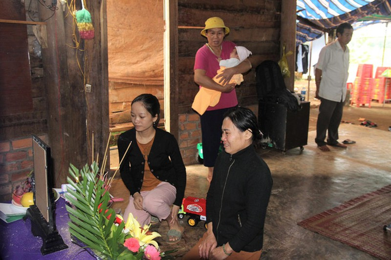 Bat khan cap doi tuong chiem doat tien gia dinh nan nhan Rao Trang 3-Hinh-3