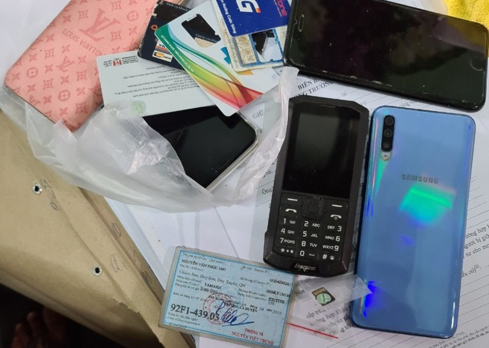 Bat khan cap doi tuong chiem doat tien gia dinh nan nhan Rao Trang 3-Hinh-2