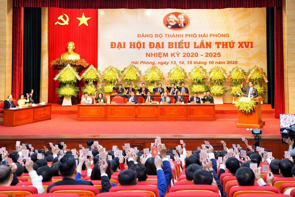 “Trách nhiệm của chúng tôi là phải lãnh đạo Đảng bộ, chính quyền, quân và dân thành phố nắm bắt phát huy vận hội, vượt qua khó khăn, thách thức, tổ chức thực hiện thành công Nghị quyết Đại hội Đảng bộ thành phố lần thứ XVI, Nghị quyết Đại hội XIII của Đảng và Nghị quyết 45 của Bộ Chính trị về xây dựng và phát triển thành phố Hải Phòng đến năm 2030, định hướng đến năm 2045” - ông Lê Văn Thành nói. 