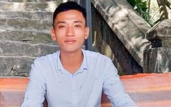  9. Thanh niên sát hại cô gái rồi giấu xác trong nhà hoang. Ngày 10/10, Công an tỉnh Quảng Nam cho biết, cơ quan CSĐT đang tiến hành di lý nghi phạm Phan Thanh Tâm, kẻ giết cô gái rồi giấu xác trong căn nhà hoang từ tỉnh Bà Rịa - Vũng Tàu về Quảng Nam để phục vụ công tác điều tra. Trước đó, Phan Thanh Tâm đã đến Công an huyện Long Điền, tỉnh Bà Rịa - Vũng Tàu đầu thú và bước đầu khai nhận sát hại nạn nhân Võ Thị H. (SN 2002, trú xã Tam Thành, huyện Phú Ninh) trong trạng thái bị kích động do ngáo đá.