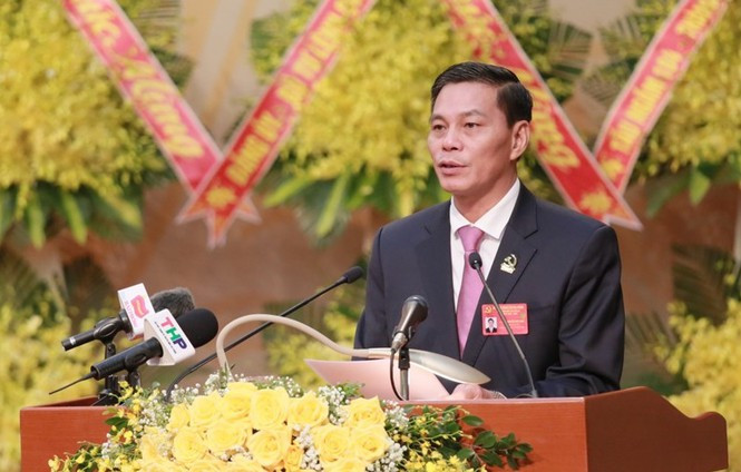 Hội nghị bầu hai Phó Bí thư Thành ủy khóa XVI gồm: ông Nguyễn Văn Tùng, Phó Bí thư Thành ủy, Chủ tịch UBND thành phố khóa XV và ông Đỗ Mạnh Hiến, Ủy viên Ban Thường vụ, Chủ nhiệm Ủy Ban kiểm tra Thành ủy khóa XV. (Ảnh: Ông Nguyễn Văn Tùng, Chủ tịch TP Hải Phòng).