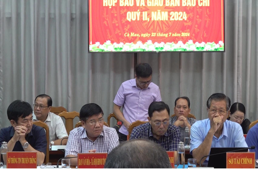 Cà Mau: Lùm xùm biệt thự lộng lẫy chủ không có tiền chuyển đổi - Hình 2 Ca Mau: Lum xum biet thu long lay chu khong co tien chuyen doi-Hinh-2