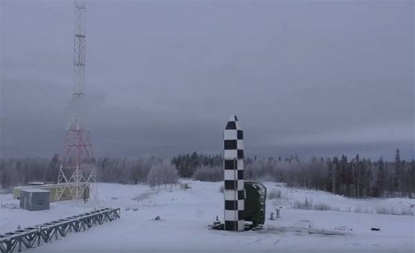 Ngoài ra, người Mỹ cũng đang đổ tiền phát triển hệ thống vũ khí laser công suất cao và vũ khí vi sóng cùng với mục đích đối phó với tên lửa siêu thanh Nga. Tuy nhiên, tất cả mới chỉ dừng lại ở mức độ ý tưởng và chưa hề có thiết kế cụ thể và thời điểm bắt đầu và triển khai.