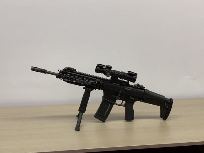 Được biết, súng Type-20 bắn đạn tiêu chuẩn 5.56×45mm NATO được Kazuhiro Kuroda thiết kế cho Lục quân Lực lượng Phòng vệ Nhật Bản từ năm 2015.