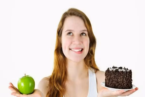  Theo góc độ tâm lý học, giới nghiên cứu lại cho rằng, một số người chỉ đơn giản là muốn có thứ gì đó nhai ở trong miệng. Điều này rất phổ biến ở phụ nữ và trẻ em, đặc biệt những người ít có tiềm lực kinh tế. 