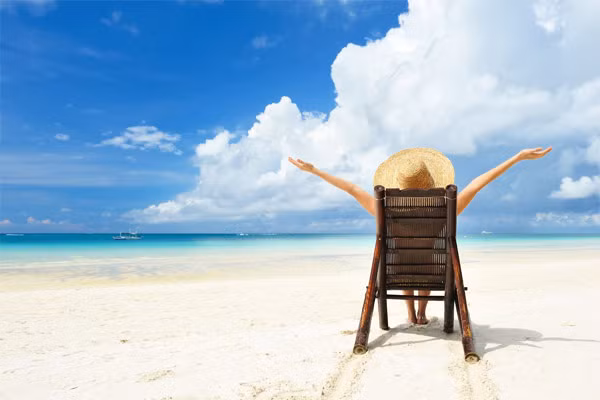 8. Thư giãn. Đây có lẽ là yếu tố khiến bạn thích thú nhất. Nếu chìm trong trạng thái căng thẳng, cơ thể tăng sản xuất steroid và hormone stress, làm ảnh hưởng xấu đến hệ thống tiêu hóa của bạn, gây ra táo bón, đồng thời việc sản xuất cortisol cũng mang chất béo đến khu vực vòng hai. Hãy thư giãn 20 phút mỗi ngày, bạn sẽ hài lòng với kết quả vòng eo thon gọn.