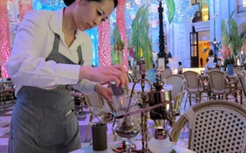 Cà phê phân voi. Cà phê phân voi được xem là tách cà phê đắt nhất hành tinh. Voi được cho ăn quả cà phê Arabica của Thái, sau đó người ta sẽ đi gom cà phê từ phân voi sau một thời gian chúng được "lên men tự nhiên".