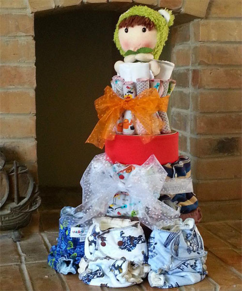 Bắt mắt với tạo hình bánh kem từ tã trẻ sơ sinh hình ảnh 3 Bat mat voi tao hinh banh kem tu ta tre so sinh hinh anh 3