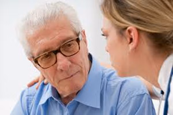 Bệnh viêm đường ruột Norovirus. Bệnh này có thể gặp quanh năm nhưng phổ biến hơn vào mùa đông. Trẻ nhỏ và người già là nhóm có nguy cơ mắc bệnh này nhất. Người khi bị bệnh này thường nôn mửa và tiêu chảy, vậy nên phải uống thật nhiều nước để tránh mất nước.