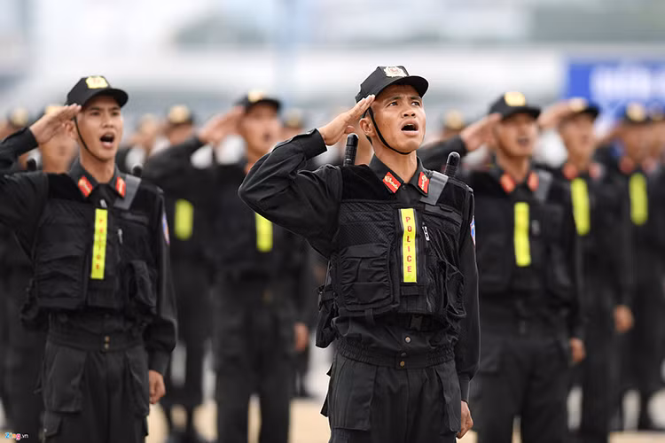 Buổi diễn tập kéo dài 2 giờ tại đường Trần Hưng Đạo, quận Sơn Trà, TP Đà Nẵng.