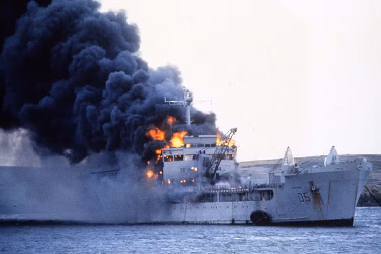 Và tới lúc cần thiết Liên Xô đã quyết định cung cấp thông tin tình báo cho quân đội Argentina về lực lượng đặc nhiệm hải quân Anh. Tuy nhiên, theo một nhà sử học Nga, tướng lĩnh Argentina khi đó đã thất bại trong việc tận dụng những thông tin quý giá này. Nguồn ảnh: The Sun.