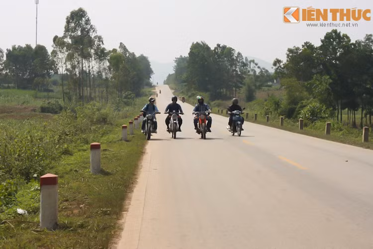 Thú đi phượt bằng xe Minsk hiện cũng rất phổ biến. Hiện nay thì có rất nhiều nhiều hội Minsk ở các tỉnh thành khác nhau, họ lập ra những nhóm riêng và bàn luận rất sôi nổi về Minsk, cùng với đó họ rất đoàn kết với nhau coi tình nghĩa là hơn cả, những lần đi phượt đến các tỉnh thành khác nhau mà có 1 thành viên nào xe bị hỏng họ có thể sẵn sàng đi hàng trăm km để đến sửa xe cho anh em trong hội.