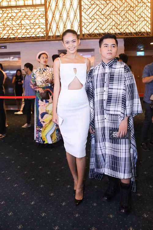 Chân dài Thanh Thủy và NTK Lý Giám Tiền.