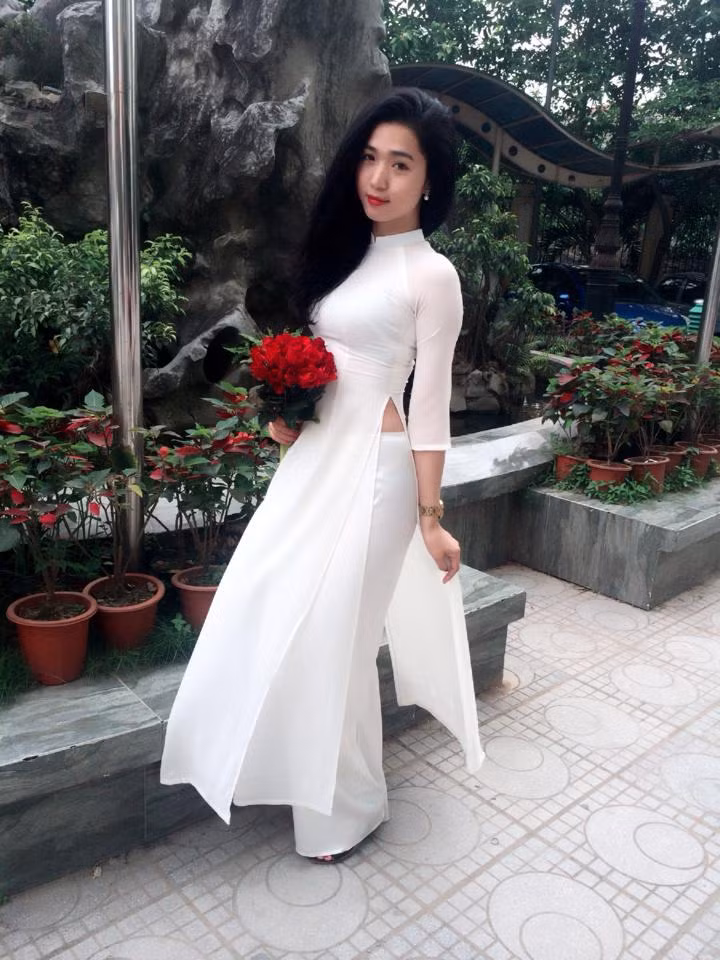 Hiện tại ngoài tập luyện, Nguyễn Trang còn kinh doanh thời trang, phụ kiện phòng gym cho phái nữ. Tự tin với thân hình đẹp, Trang tự làm mẫu giới thiệu những sản phẩm, quần áo phòng tập của mình và thường xuyên nhận được những lời khen từ khách hàng.