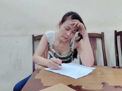 Sau khi mãn hạn tù, vừa ra trại được chưa lâu, ngày 30/9 vừa qua, hot girl chuyển giới Hà Phương lại tiếp tục hành nghề, gây án trên Đại lộ Thăng Long với hành vi lừa trai, trộm cắp trên xe ô tô giống trước đây. Tại cơ quan công an, hot girl chuyển giới khai nhận sau khi ra tù vào tháng 9 vừa qua, Phương kiếm sống bằng nghề cũ là gái bán dâm đứng đường. Thủ đoạn của Hà Phương là xin đi nhờ xe, ngồi ghế phụ để tranh thủ "thó" đồ khi chủ xe không để ý.