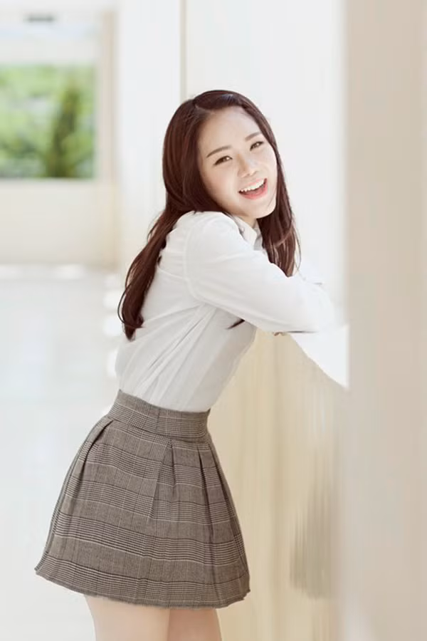 Khung cảnh Việt Nam trong phim của Victor Vũ khiến Mina thực sự ấn tượng và háo hức. Tuy nhiên do đang sinh sống tại Mỹ nên Mina chưa có dịp thưởng thức bộ phim đặc sắc này.