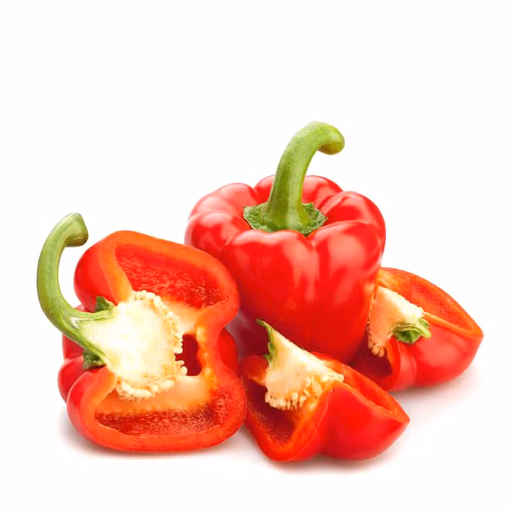 4. Ớt chuông đỏ Một chén ớt chuông đỏ xắt nhỏ có chứa gần gấp ba lần hàm lượng vitamin C chứa trong một quả cam (khoảng hơn 190 mg). Ớt đỏ cũng là nguồn cung cấp vitamin A tuyệt vời, có thể giúp tăng cường sức khỏe của mắt.