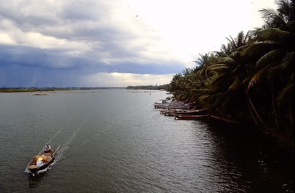 Trên sông Thu Bồn.