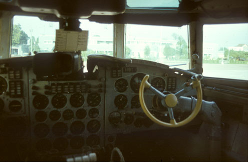 Ảnh chụp từ buống lái khi máy bay đã hạ cánh.