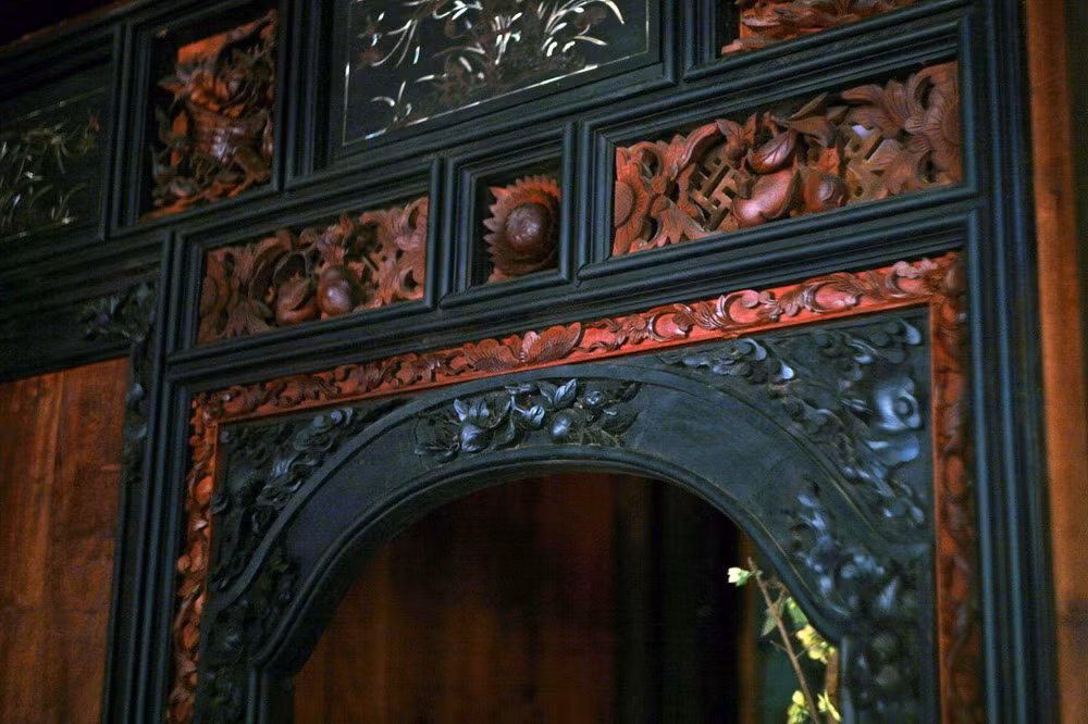 Với những giá trị to lớn, nhà cổ trăm cột đã được công nhận là Di tích lịch sử - văn hóa cấp quốc gia từ năm 1997.