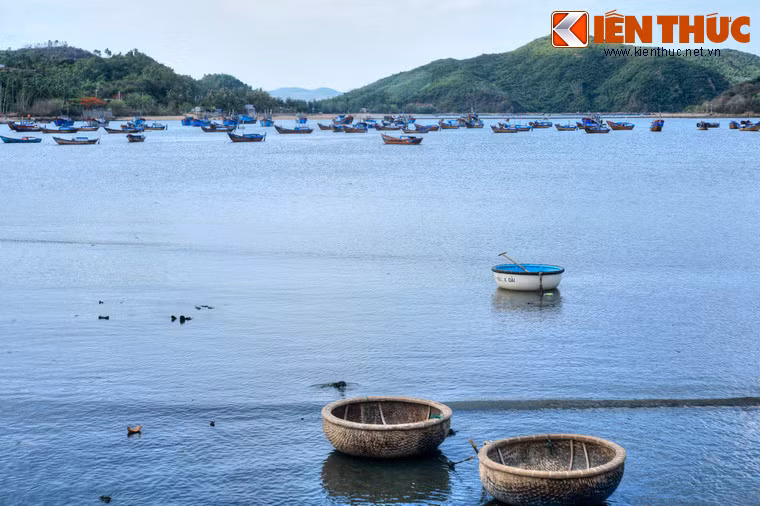 Nơi đây còn ghi đậm chiến công đầu tiên của người anh hùng áo vải Nguyễn Huệ đánh tan đội thủy quân chủ lực của Nguyễn Ánh, mở ra triều đại Tây Sơn.