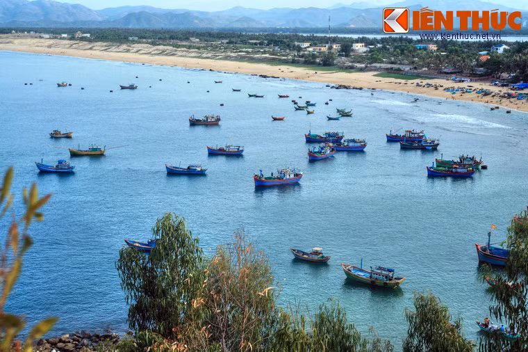 Một số hình ảnh khác về vịnh Xuân Đài.