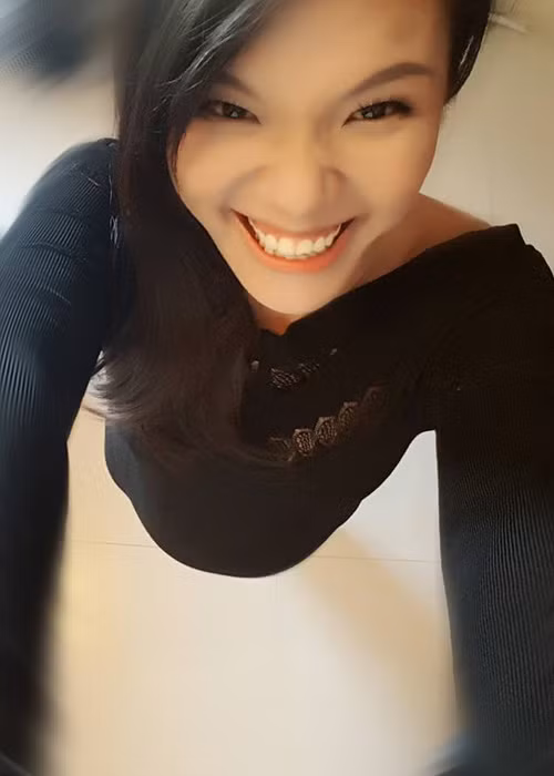 Tháng 11/2015, nữ ca sĩ tiết lộ chuyện bầu bí trên trang cá nhân. Lúc đó, Phương Vy đang mang thai được 5 tháng.