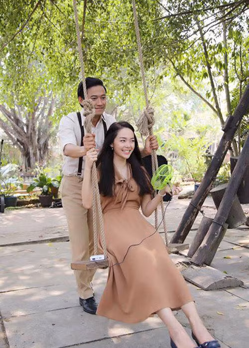 Nong lang giai tri Viet: Vo dai gia hen ho treu tuc Ha Ho?-Hinh-13