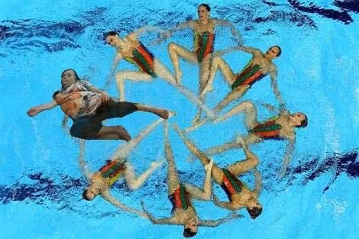 Trò chơi oái oăm này hiện nay đã trở thành trào lưu. Lời khuyến cáo cho tất cả mọi người, khi bước ra ngoài đường nên cẩn thận, bởi bất cứ lúc nào bạn cũng có thể bị troll.