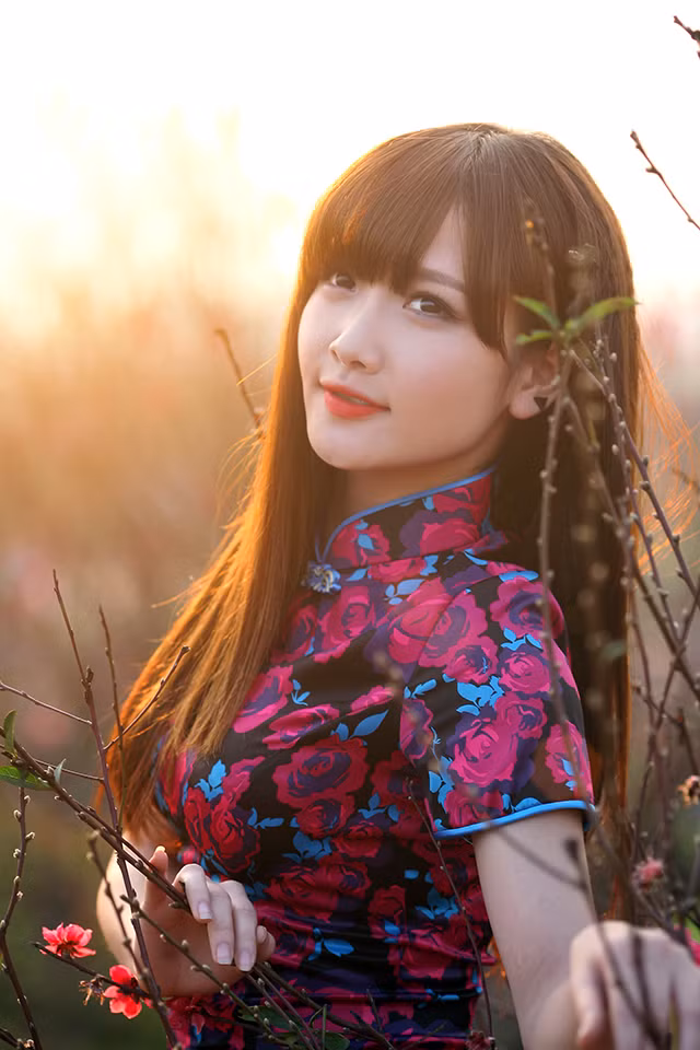 Thời gian gần đây Hường Hana cũng thường xuyên xuất hiện trên sóng truyền hình khi tham dự vào một số cuộc thi tìm kiếm tài năng âm nhạc, giọng hát hay.