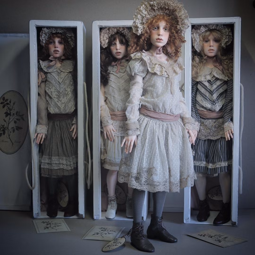 Các tác phẩm nghệ thuật của chàng họa sỹ, đã được trưng bày tại rất nhiều triển lãm lớn nhỏ trên khắp đất nước Nga.