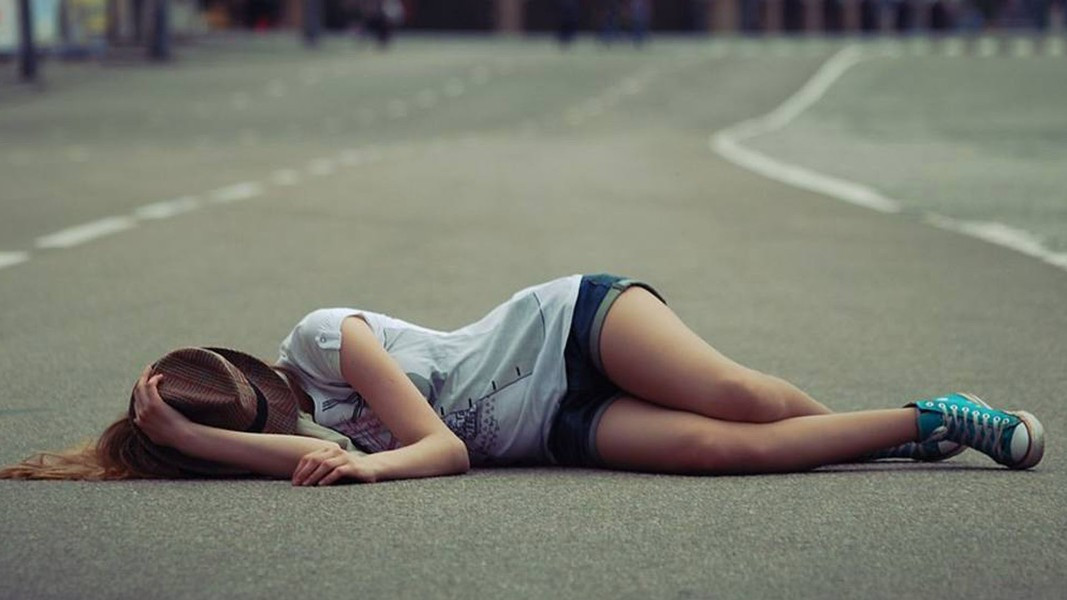 Trong khi ngủ, họ vẫn mơ màng nghe được tiếng nói của những người xung quanh