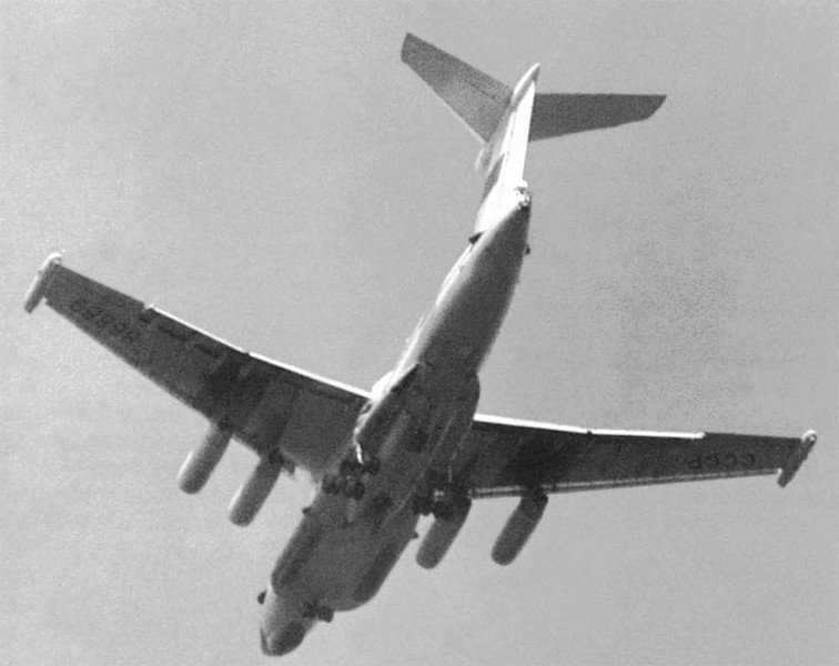 Chi tiết cụ thể và thú vị nhất dường như đã "chôn vùi" dự án Il-76PP là chiếc máy bay này được trang bị tổ hợp tác chiến vô tuyến điện tử (EW) mang tên Landysh, tổ hợp này cũng được sử dụng trên Su-24MP (biến thể gây nhiễu được được sản xuất với số lượng 12 chiếc).