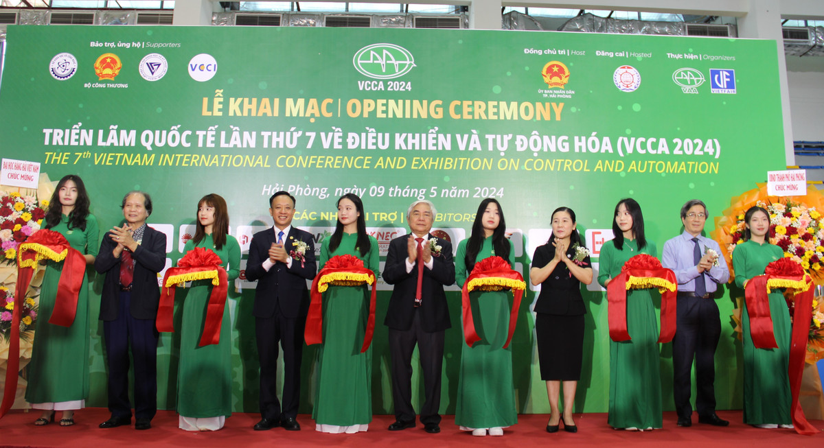 Trien lam quoc te lan thu 7 ve Dieu khien va Tu dong hoa-Hinh-2