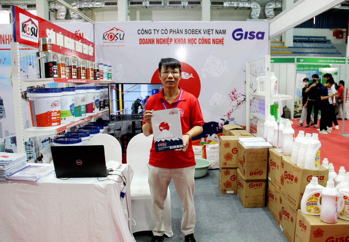 Trien lam quoc te lan thu 7 ve Dieu khien va Tu dong hoa-Hinh-14