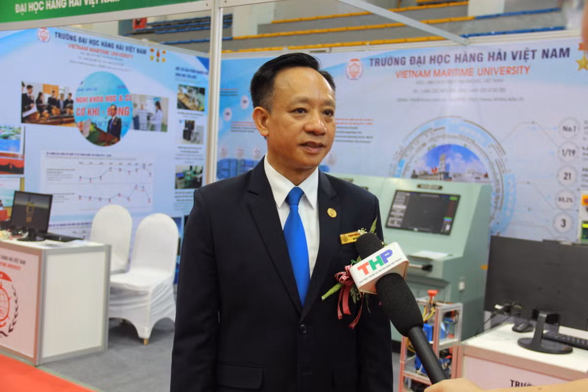 Trien lam quoc te lan thu 7 ve Dieu khien va Tu dong hoa-Hinh-6