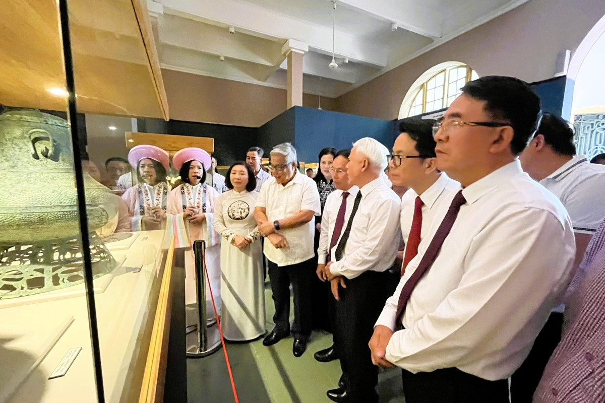 Hải Phòng: Trưng bày 18 Bảo vật quốc gia- Sưu tập An Biên - Hình 2 Hai Phong: Trung bay 18 Bao vat quoc gia- Suu tap An Bien-Hinh-2