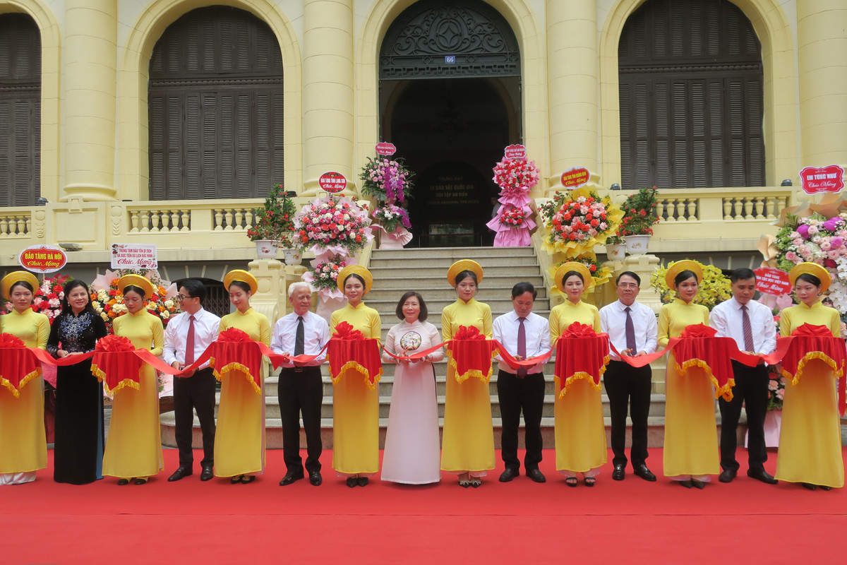 Hải Phòng: Trưng bày 18 Bảo vật quốc gia- Sưu tập An Biên Hai Phong: Trung bay 18 Bao vat quoc gia- Suu tap An Bien