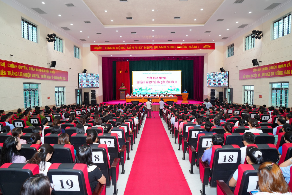 Phó Thủ tướng Trần Lưu Quang tiếp xúc cử tri tại Hải Phòng Pho Thu tuong Tran Luu Quang tiep xuc cu tri tai Hai Phong