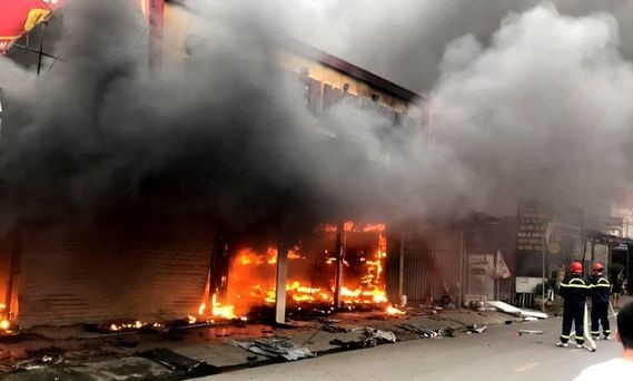 5 nguoi thoat nan trong vu chay sieu thi gia dinh o Hai Phong